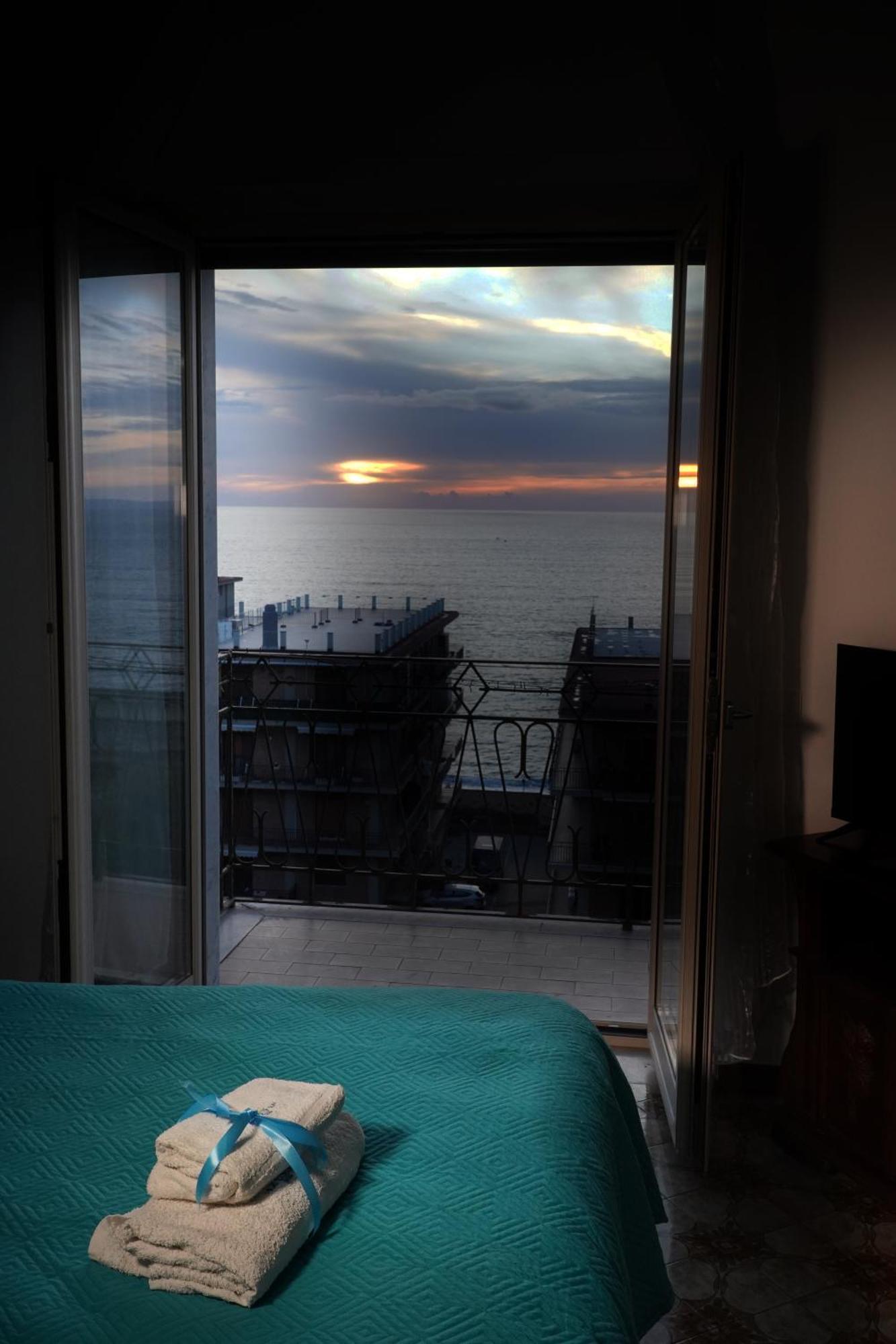 House Of Sun 2016 Appartement Castellammare di Stabia Buitenkant foto